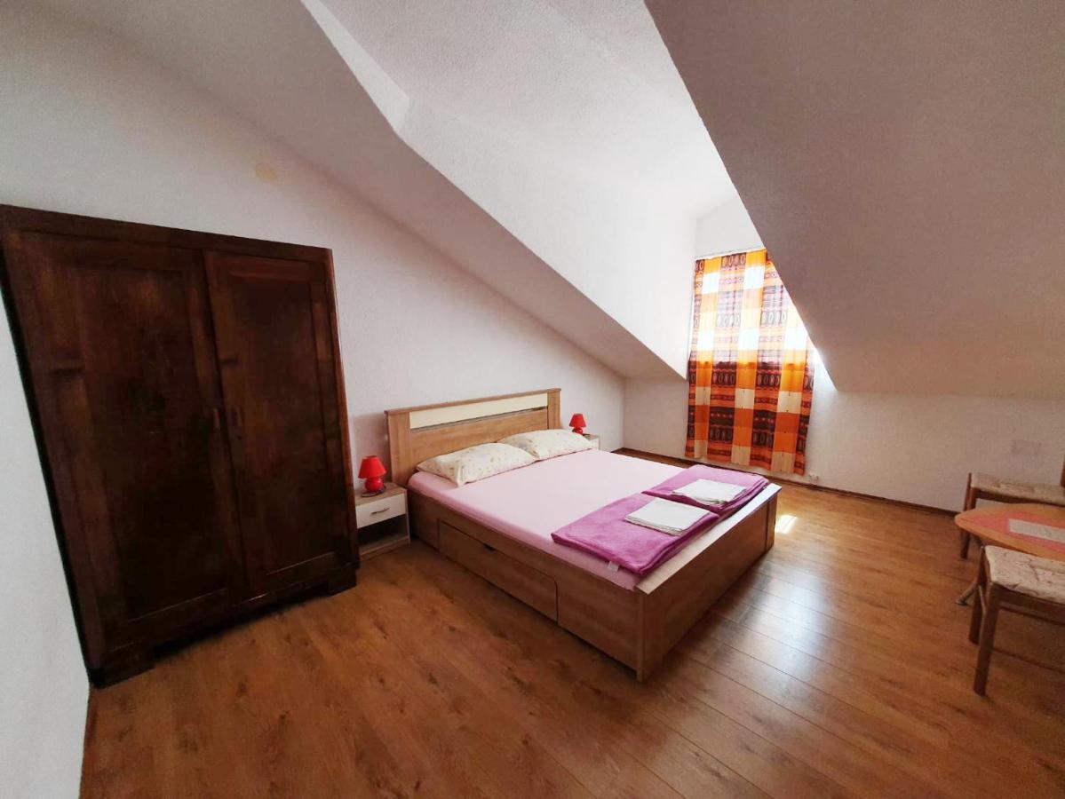 Apartments Topalovic コストレナ エクステリア 写真